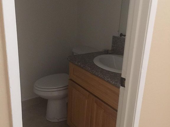 5th image of 15323 Vanowen St APT 17