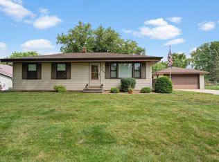 2235 Thomas Ln, White Bear Lake, MN 55110