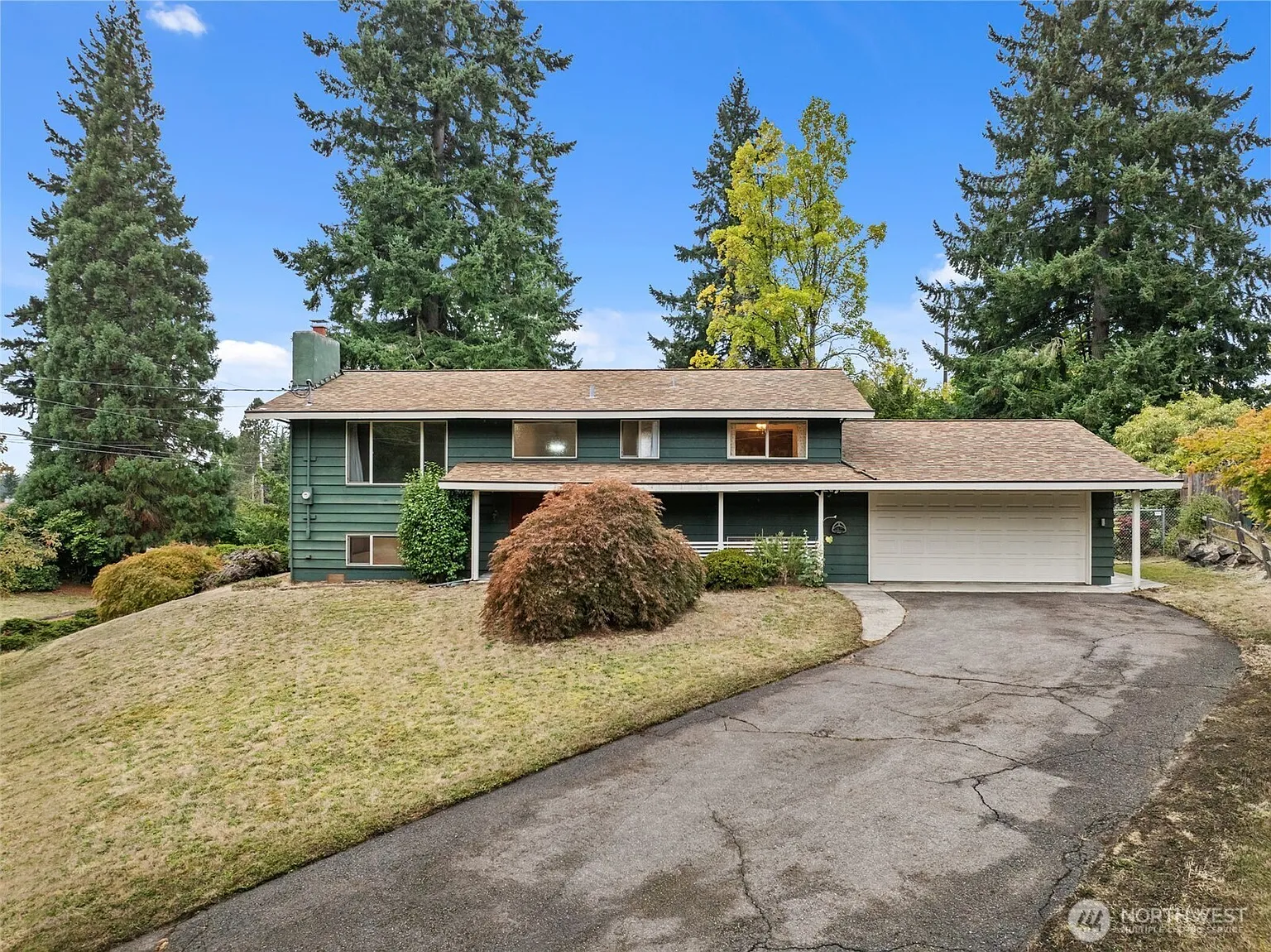 15322 NE 7th Place photo 1