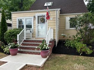 113 Carolyn Ave, Colonia, NJ 07067