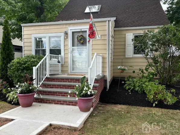 113 Carolyn Ave, Colonia, NJ 07067