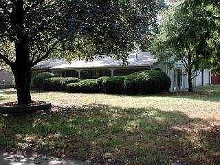 1st image of 3453 W Lincolnshire Blvd