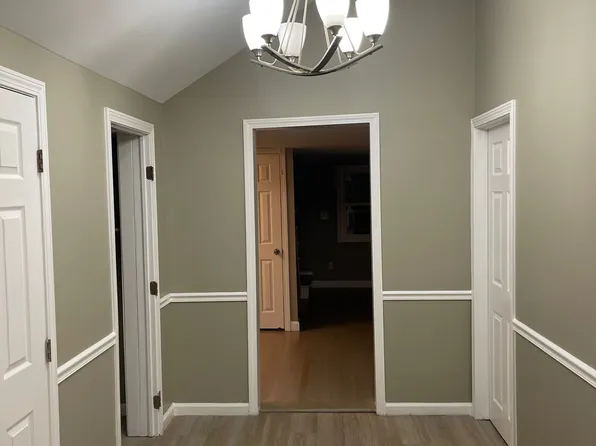 144 White St, Stratford, CT 06615