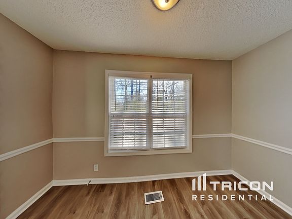 4th image of 970 Roedeer Dr