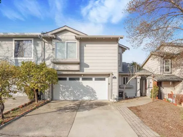 305 Lake Ct #1, Martinez, CA 94553