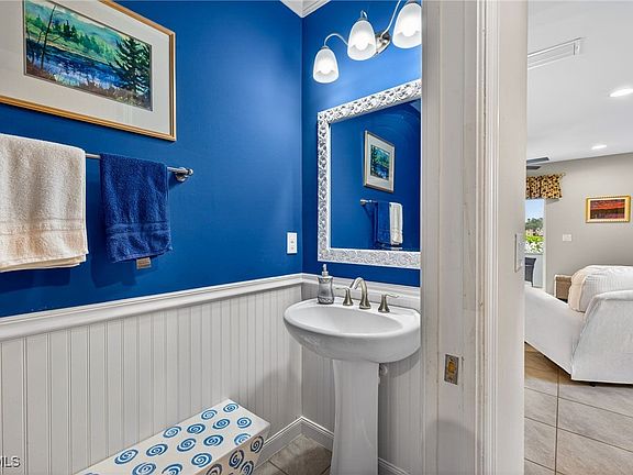 4th image of 12559 Laurel Cove Dr