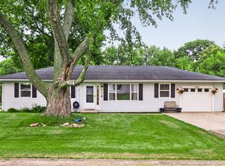 5201 E Wayne Ave, Rochelle, IL 61068