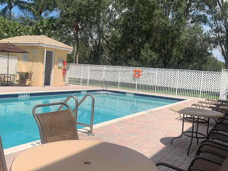 145 Prestige Dr — Photo 9
