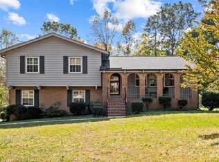 7037 Crossridge Rd, Charlotte, NC 28214