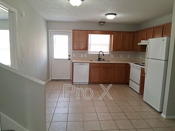 3rd image of 3306 SW Landau Ct APT 1