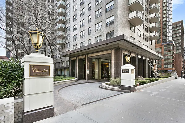 Rented by Compass | media 18