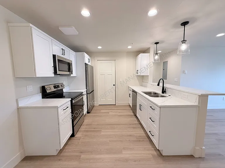 424 S Olive Ave #202 — Photo 20
