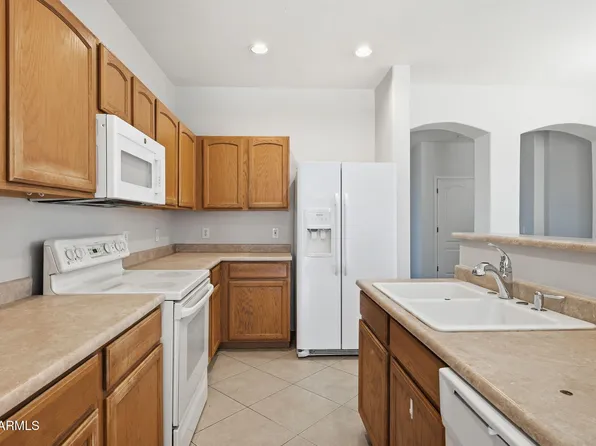 3651 E SUNDANCE Avenue, Gilbert, AZ 85297
