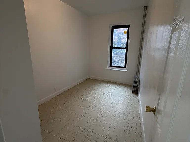 1841 Mohegan Ave #2 — Photo 6