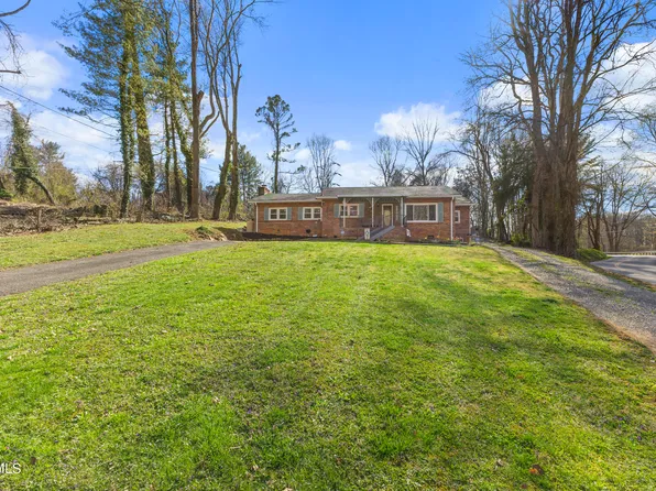 805 Shadowtown Rd, Blountville, TN 37617