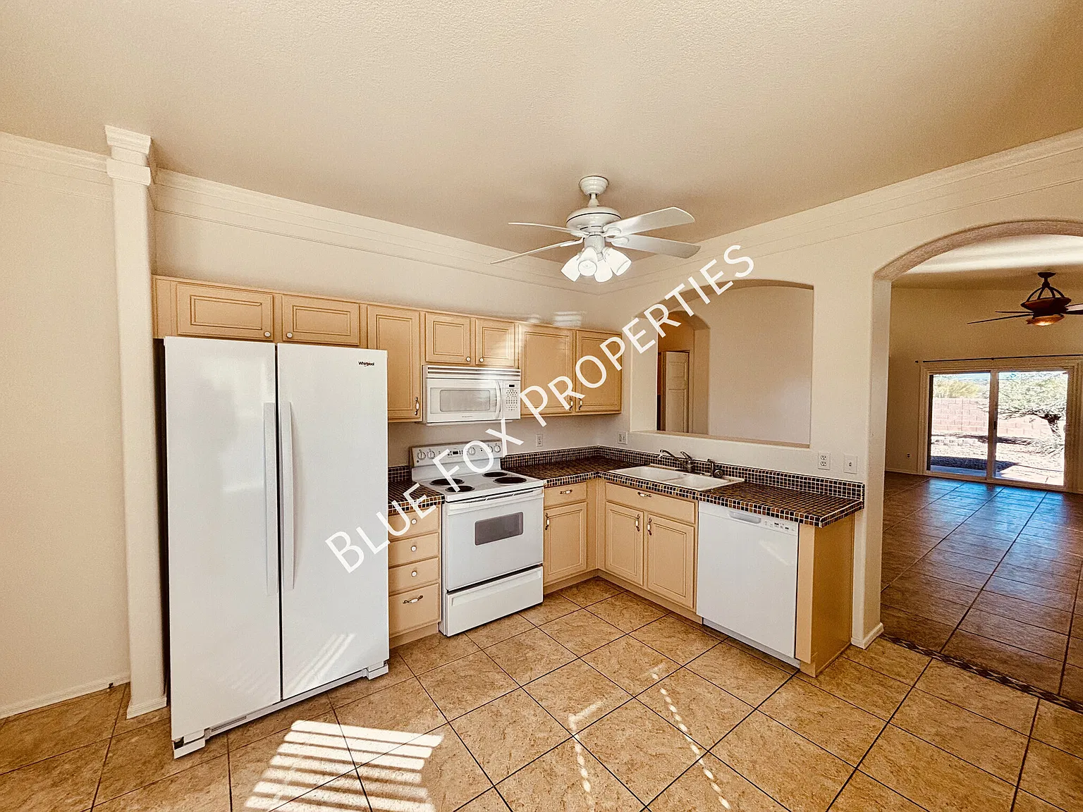 9744 North Stone Rock Drive — Photo 2