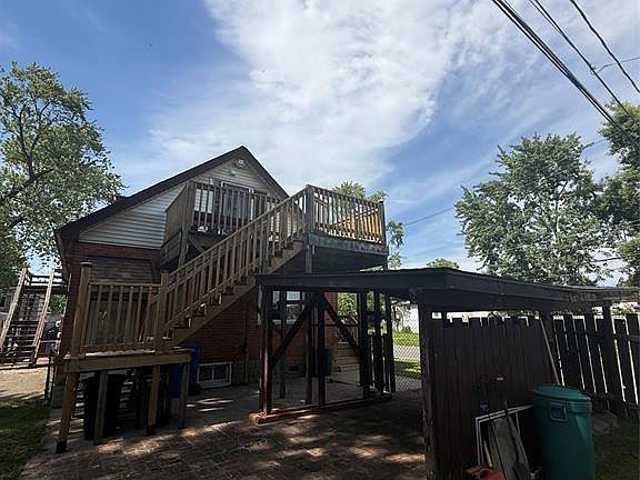 4th image of 699 Charlotte St