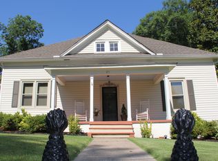 211 N B St, Easley, SC 29640