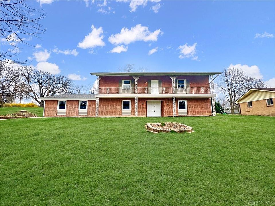 1st image of 991 Greenway Dr