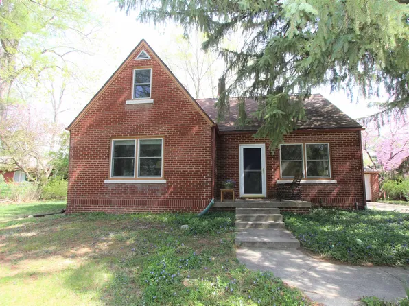 824 Elmwood Dr, West Lafayette, IN 47906
