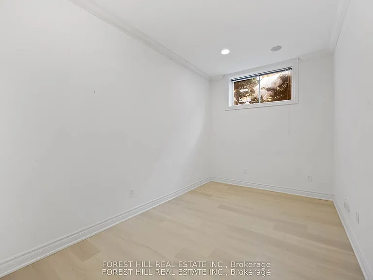 42 Cotswold Cres #LOWER — Photo 16