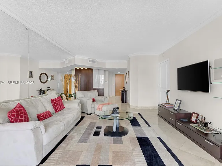 21055 Yacht Club Dr #1804 — Photo 6