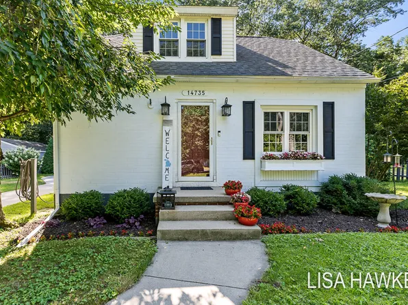 14735 154th Ave, Grand Haven, MI 49417