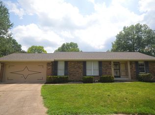 2828 Newbridge Ct, Saint Louis, MO 63129