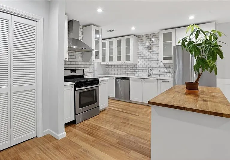 1929 Cooper Landing Dr SE — Photo 3