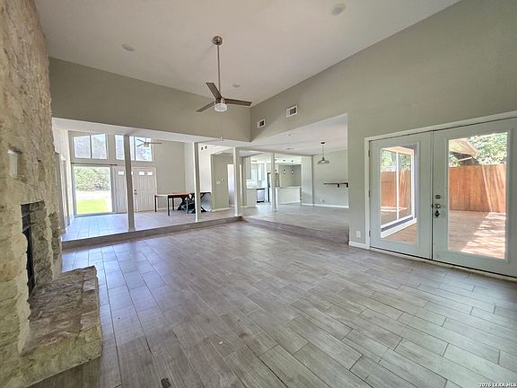 4th image of 3019 Lakeview