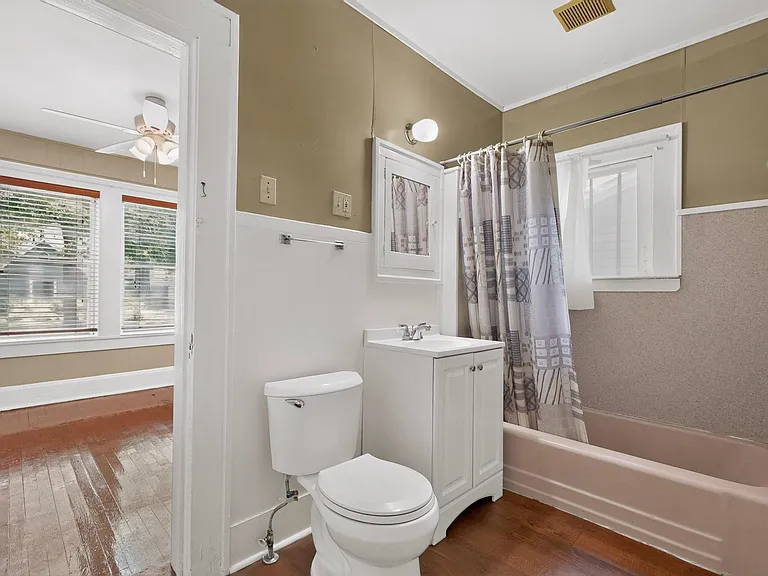4008 Burnet Rd — Photo 23