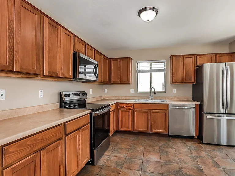 3855 W Belle Ave — Photo 7