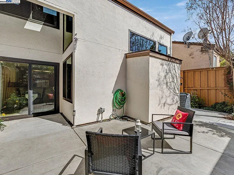 39657 Fremont Blvd — Photo 4