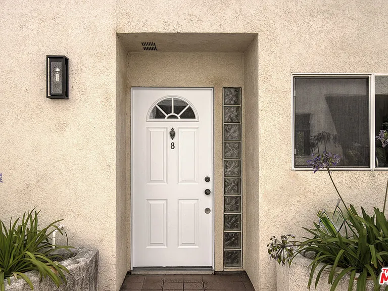 4003 Sunset Dr #8 — Photo 4