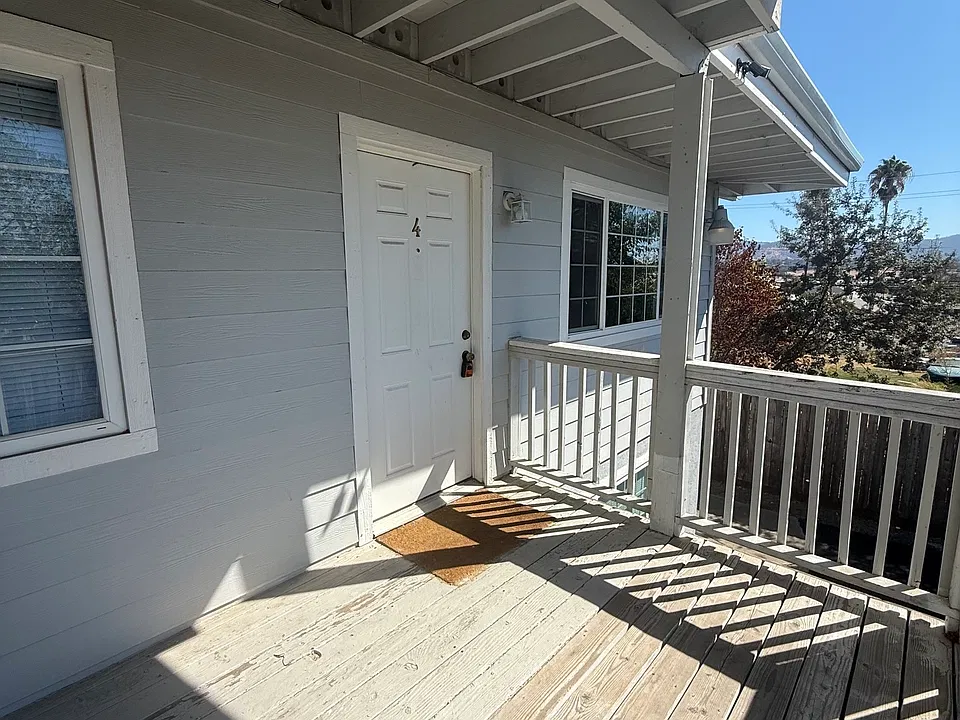 140 Sequoia Ave #4