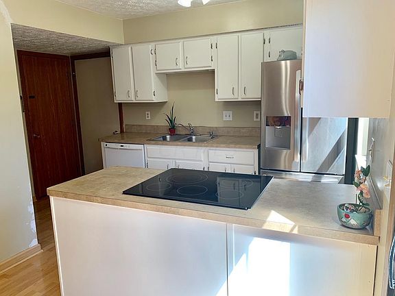 5th image of 587 Mawyer Dr #172