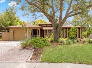 2865 Indianwood Dr, Sarasota, FL 34232