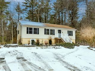 179 Laverne Dr, Dingmans Ferry, PA 18328