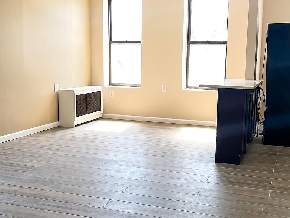 Entrance View to living room and Kitchen