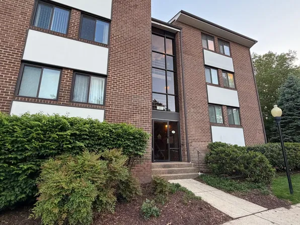 1407 Northgate Sq Unit 2C, Reston, VA 20190