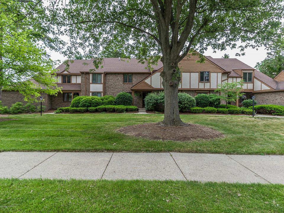 1st image of 692 Moorland Dr #10