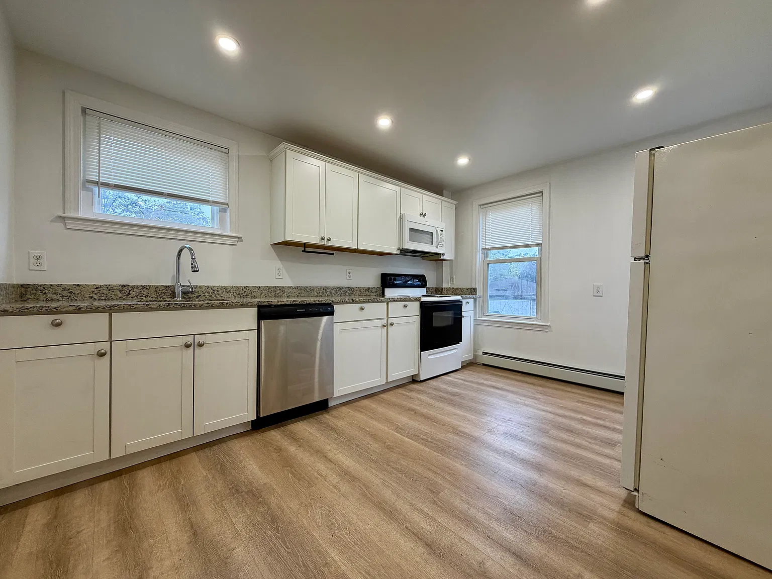 1 bed, 800 sqft, $1,675 — Photo 2