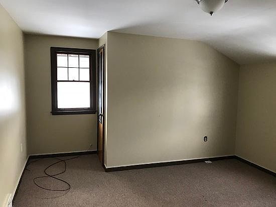 3rd image of 481 17th St #2