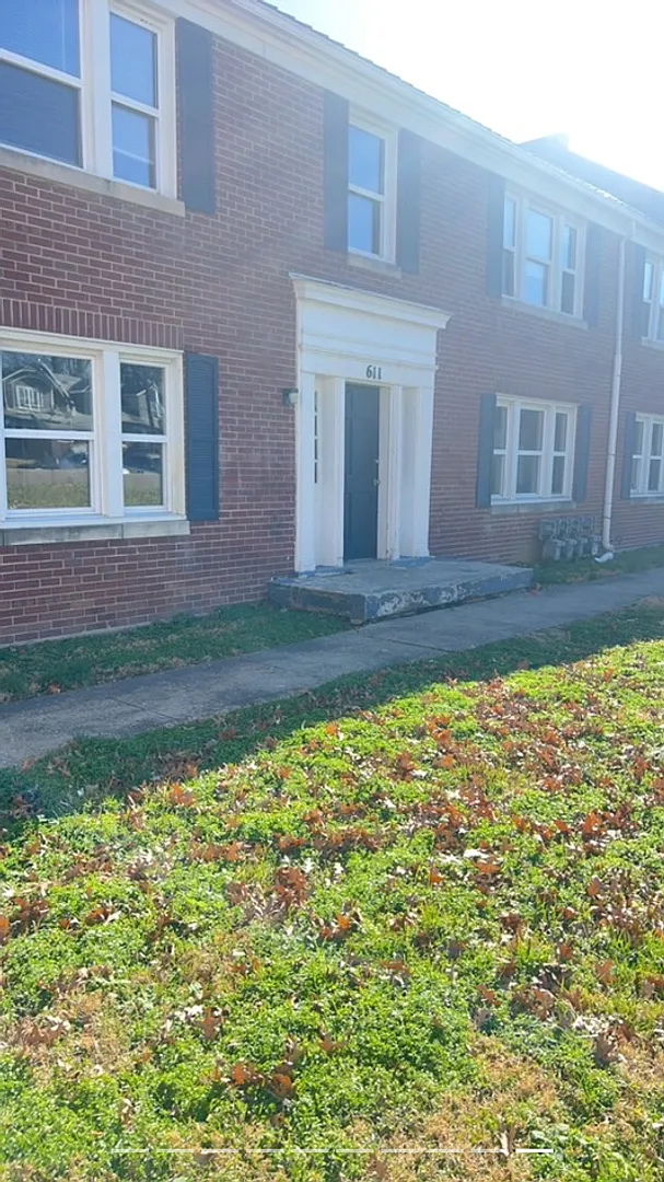 44th Street Apts. — Photo 1