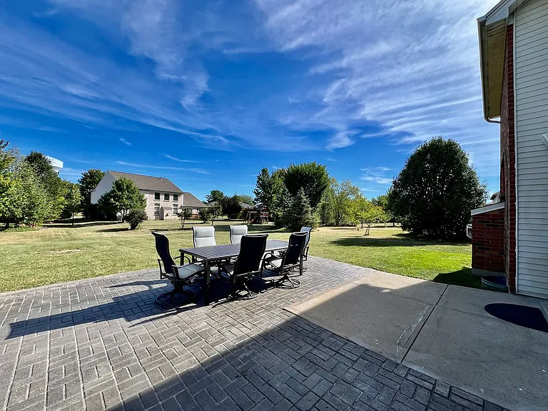 6608 Rosemont Ln — Photo 57