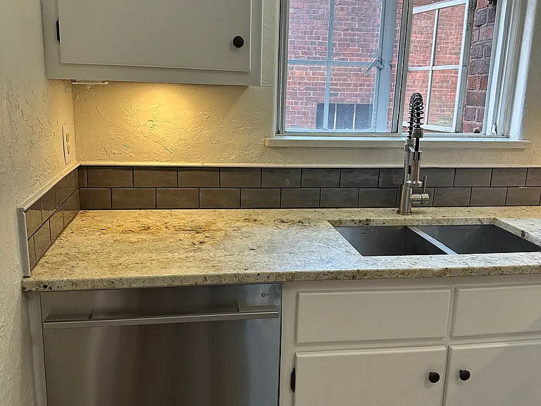 1410 Vine St #1 — Photo 13