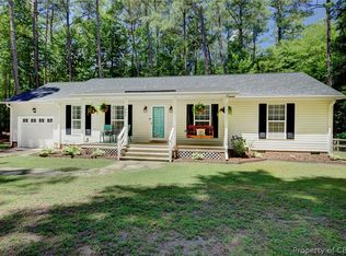 362 Gales Neck Pl, Mathews, VA 23109