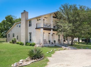 116 Old Goat Ln, Comfort, TX 78013