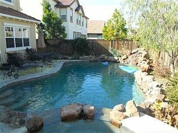 2nd image of 1425 Montauban Ct