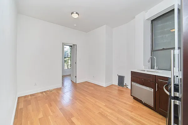 Rented by Living New York | media 11